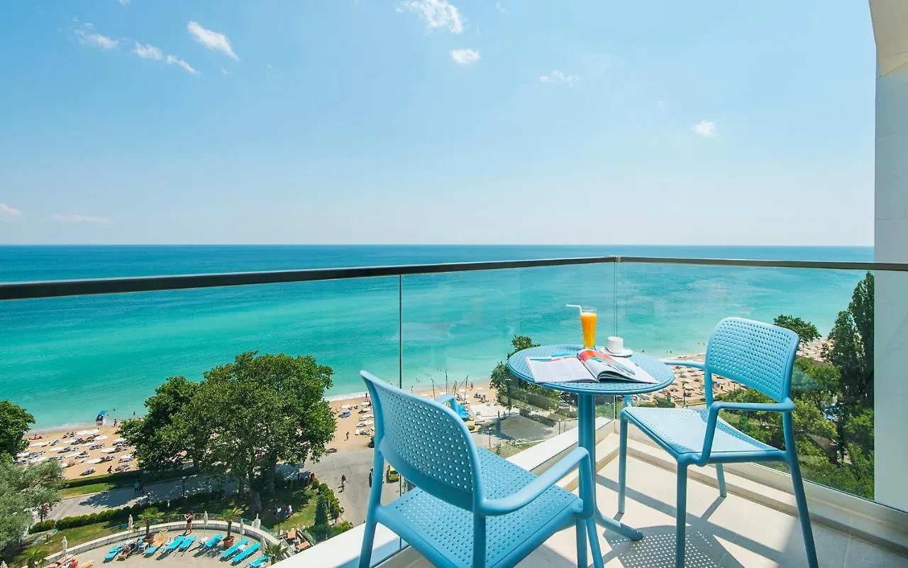 Astoria Hotel All Inclusive- Private Beach & Beach Club 골든샌드