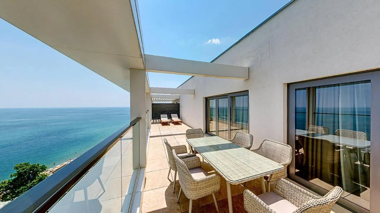****  Astoria Hotel All Inclusive- Private Beach & Beach Club Goudstrand Bulgarije