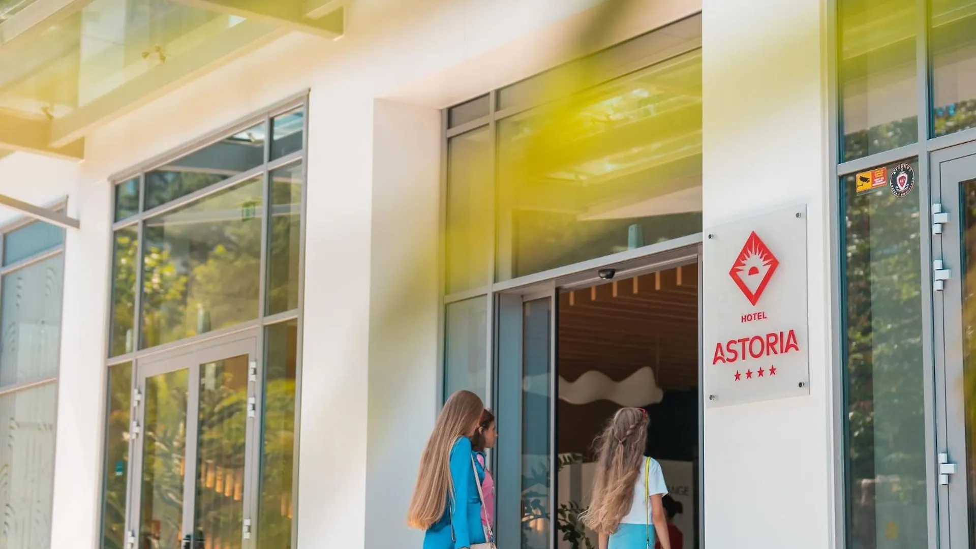Astoria Hotel All Inclusive- Private Beach & Beach Club 골든샌드